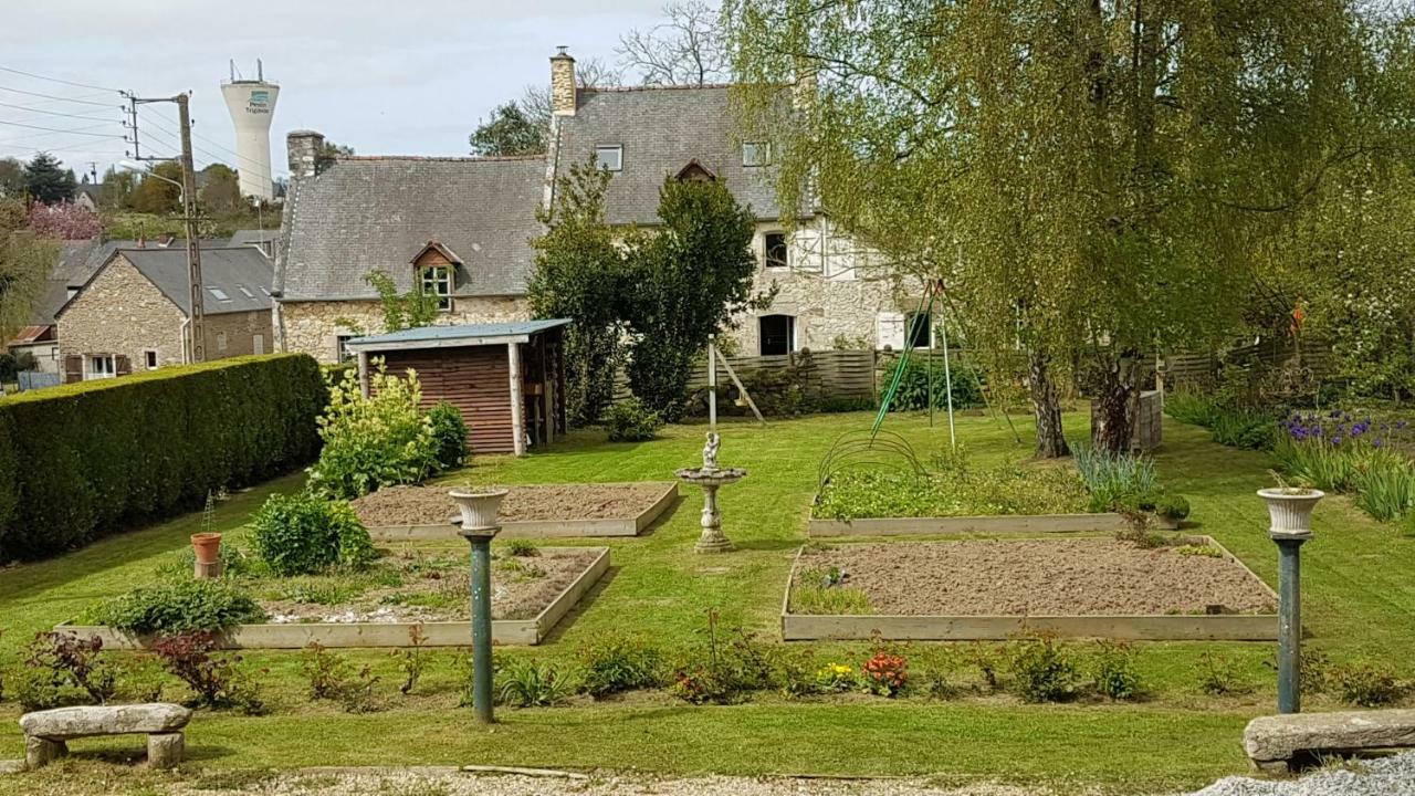 Le Manoir De La Bigotiere Bed & Breakfast Pleslin-Trigavou Exterior photo